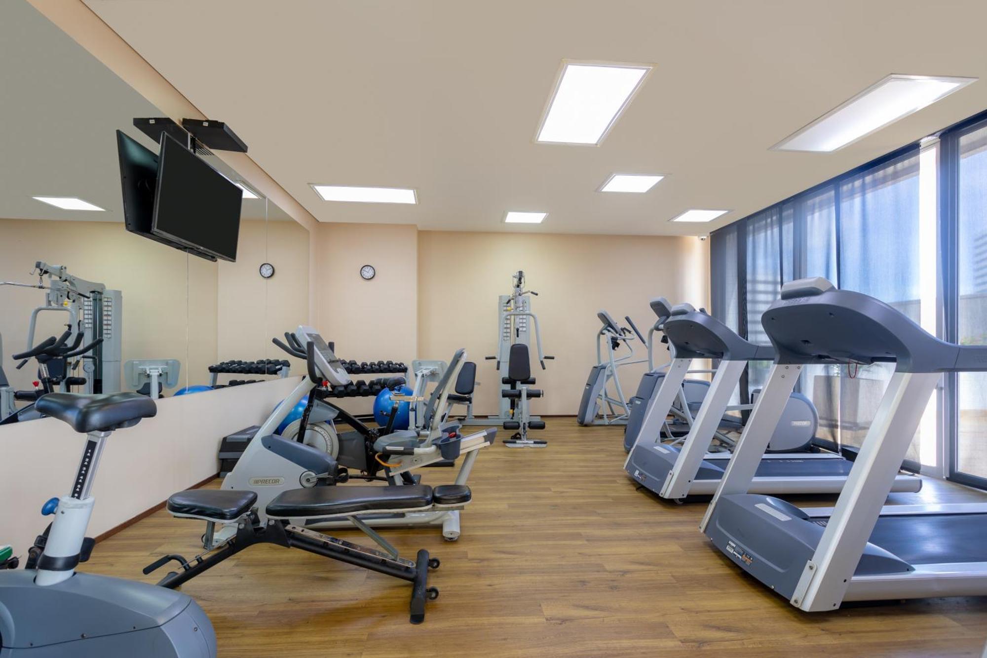 Estelar Alto Prado بارانكويلا المظهر الخارجي الصورة The gym at the hotel